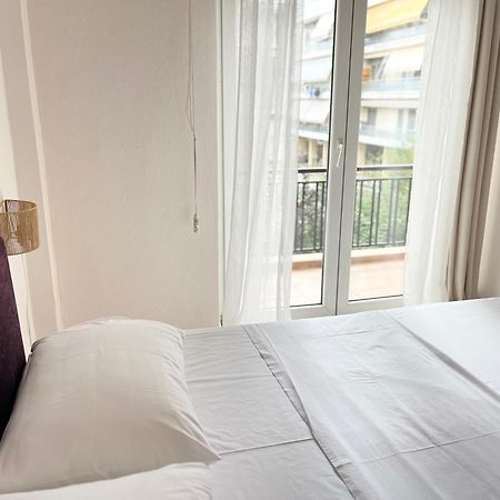 Central 7 - Stylish Apartment Komotiní Kültér fotó