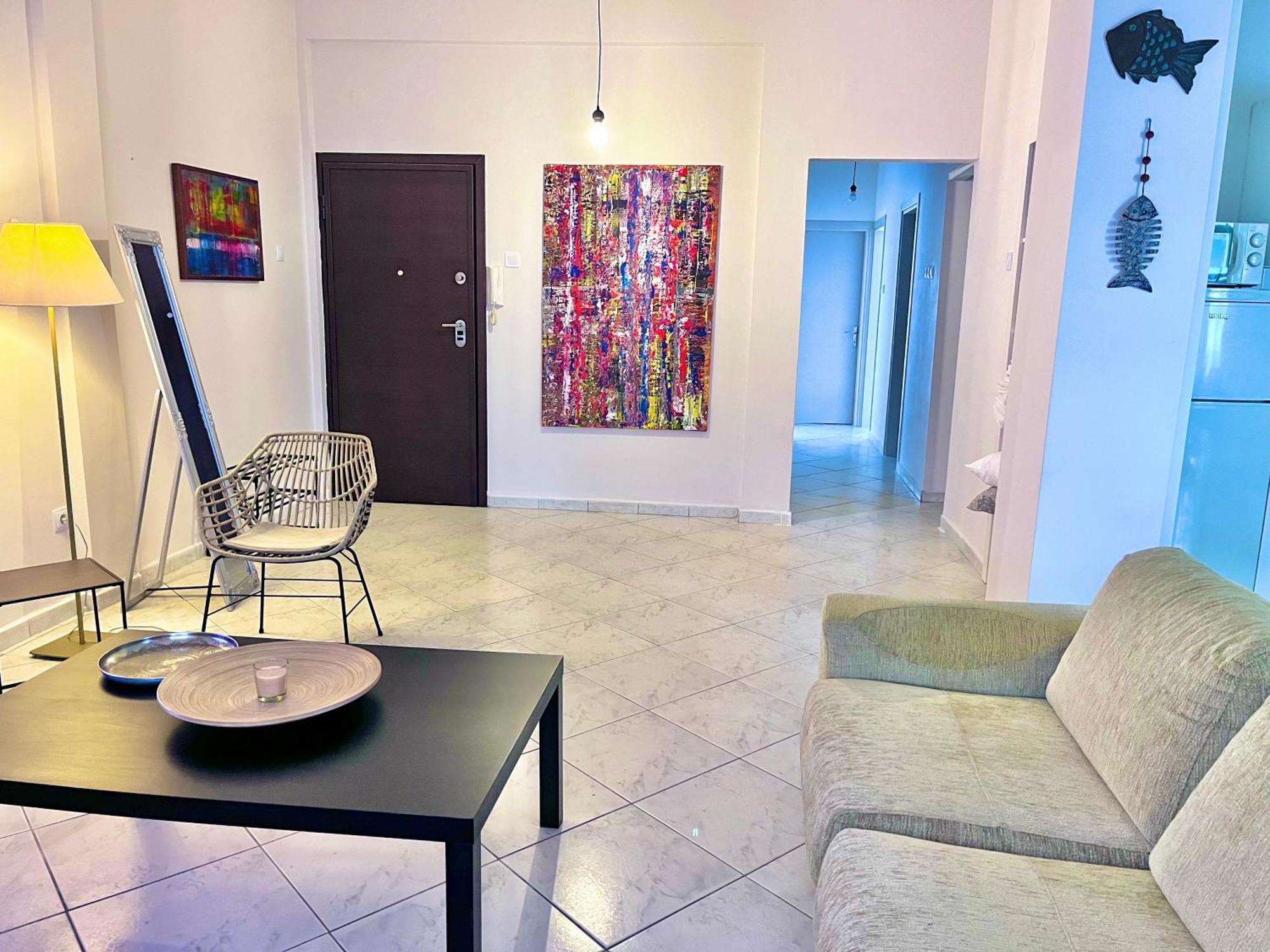 Central 7 - Stylish Apartment Komotiní Kültér fotó
